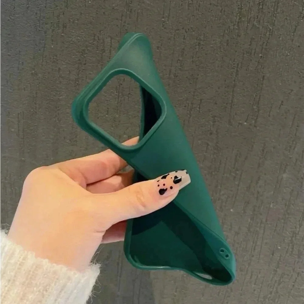 ⚠️Clearance iPhone 14/Pro/Pro Max Solid Dark Green Phone Case - Picture 3 of 4